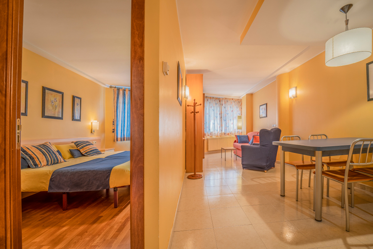 Bedroom 3, Del Meligar