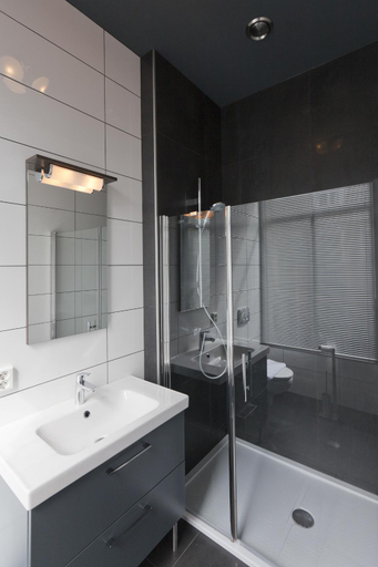 Bathroom 2, Hotel Sleep-Inn Box 5, Nijmegen