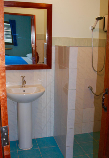 Bathroom 2, Tea Moon Beach House, Ko Phangan