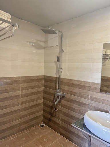 Bathroom 4