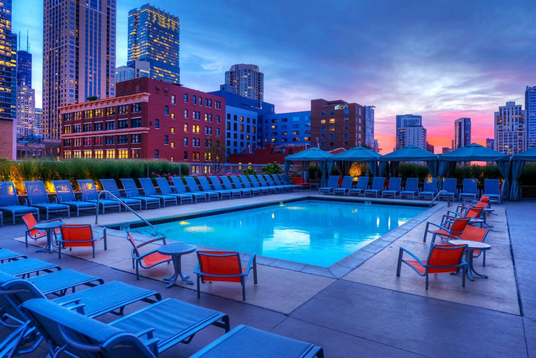 Sport & Beauty 2, The Penthouse at Grand Plaza, Cook