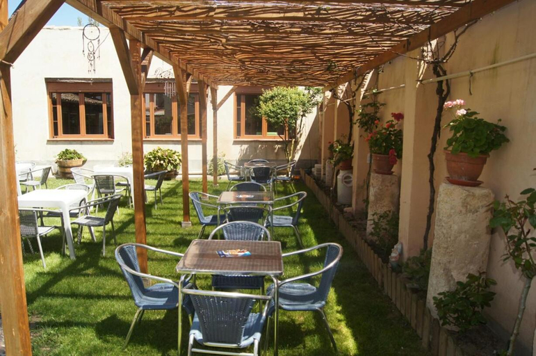 Others 4, Albergue Estrella Del Camino, Palencia
