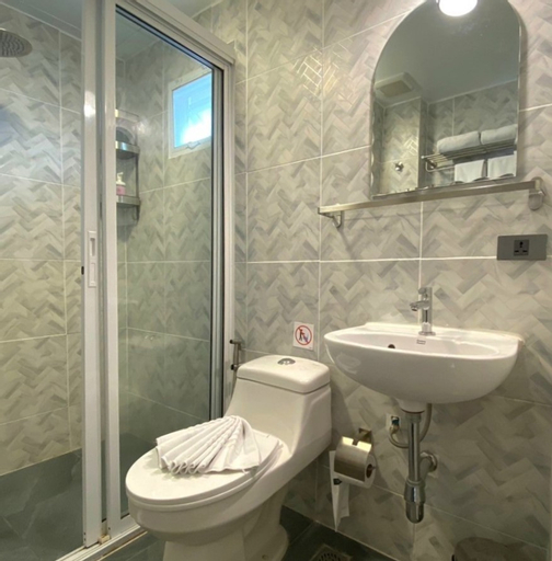 Bathroom 4
