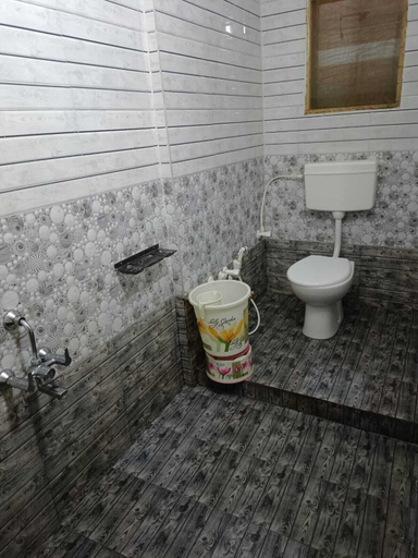 Bathroom, Hotel Bansidhar, Gir Somnath
