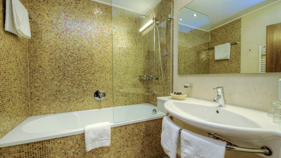 Bathroom 3, Hotel & Art Kristiana, Zell am See