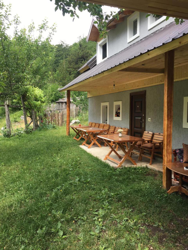 Exterior 6