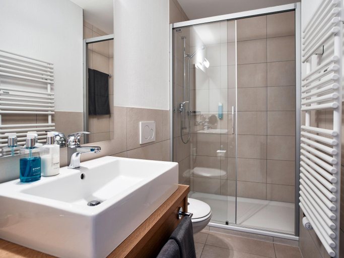 Bathroom 4, Hotel Victoria Meiringen, Oberhasli