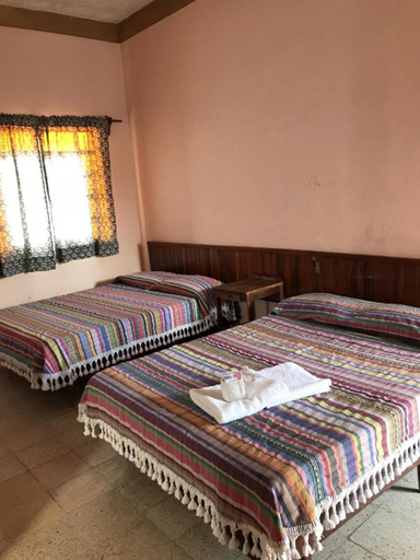 Bedroom 2, Hotel Izala, Dist. Pochutla