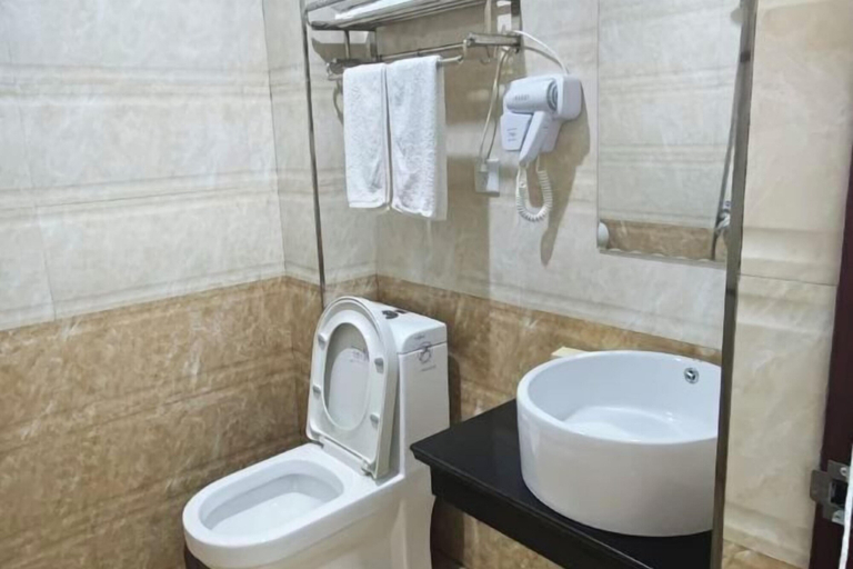 Bathroom 4, Yaoyao Farm Stay, Jingdezhen