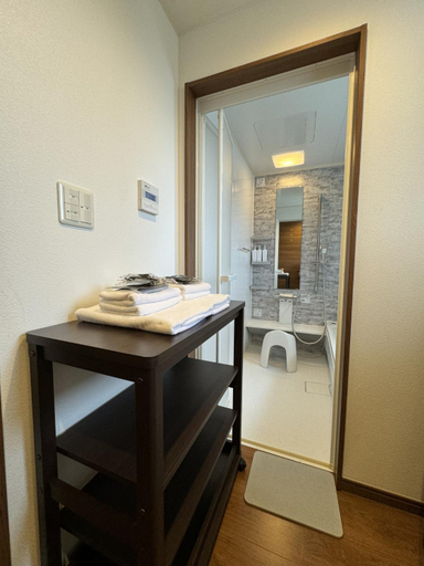 Others 3, E-horizon Resort 名護, Nago