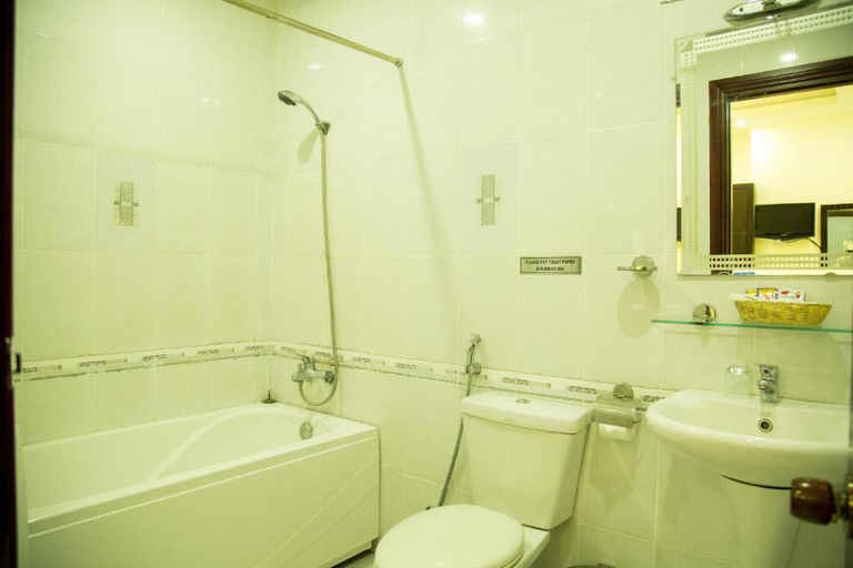 Bathroom 7