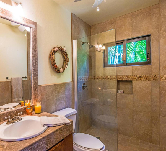 Bathroom 3, 2048 - Villa Rebeca, Dist. Pochutla