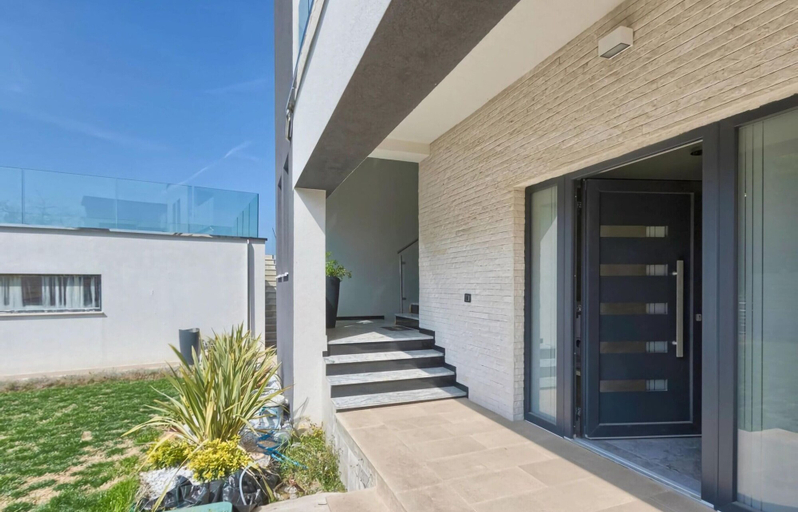 Exterior 2, met Wellness Studio D, Pula