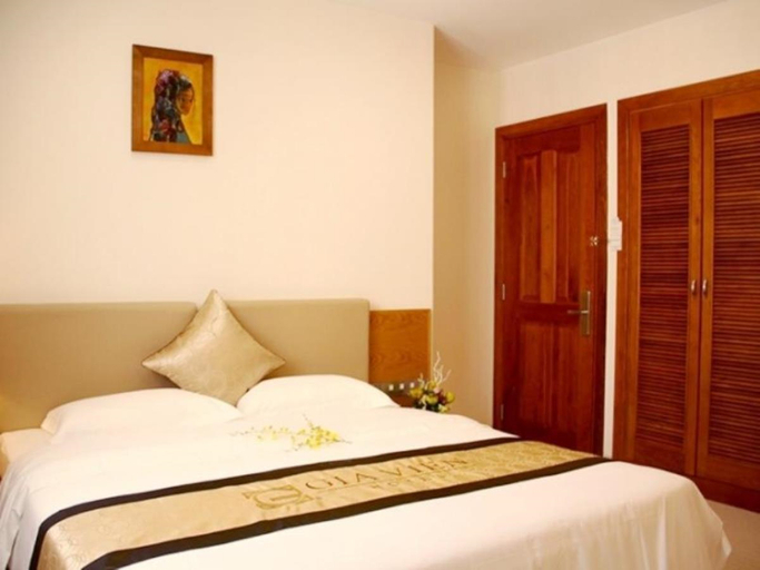 Bedroom 13