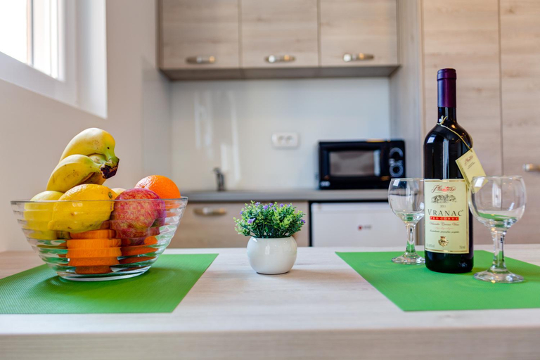 Food & Drinks 5, Al Mare apartments Budva