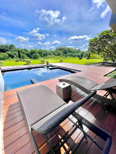Swimming Pool 15