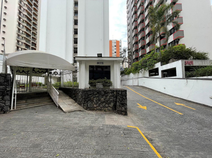 Exterior 13