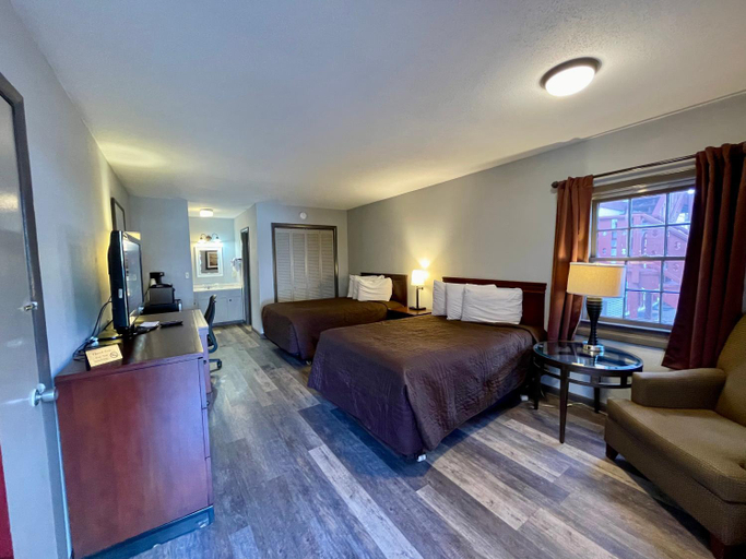 Bedroom, Alpine Village Inn, White