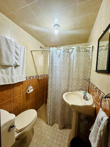 Bathroom 2, Hotel Monarca Tlalpujahua, Tlalpujahua