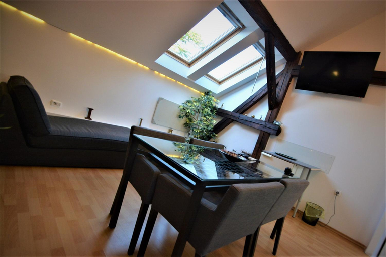 Others 5, CASA ADO, Oradea