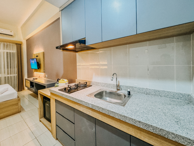 Others 4, Warm and Tidy Studio at Bale Hinggil Apartment By Travelio, Surabaya