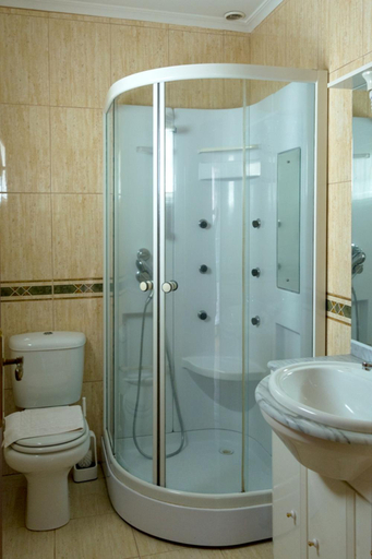 Bedroom 4, Elegant villa in Alvite with private pool, Cabeceiras de Basto