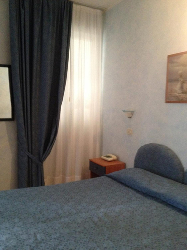 Bedroom 2, Hotel La Milanese, Savona