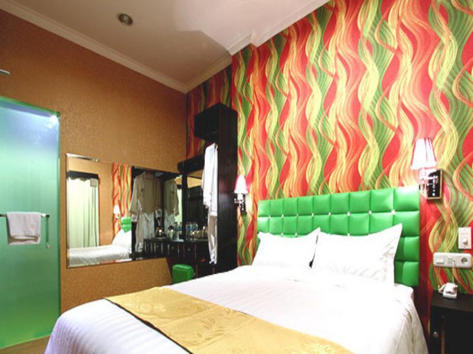 Bedroom 9
