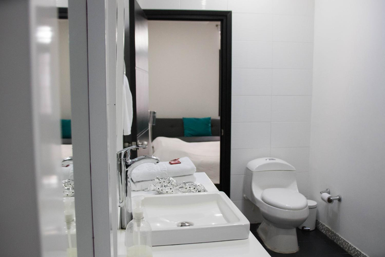 Bathroom 4, Hotel Colonial Andino - Parque principal de Pitalito, Pitalito
