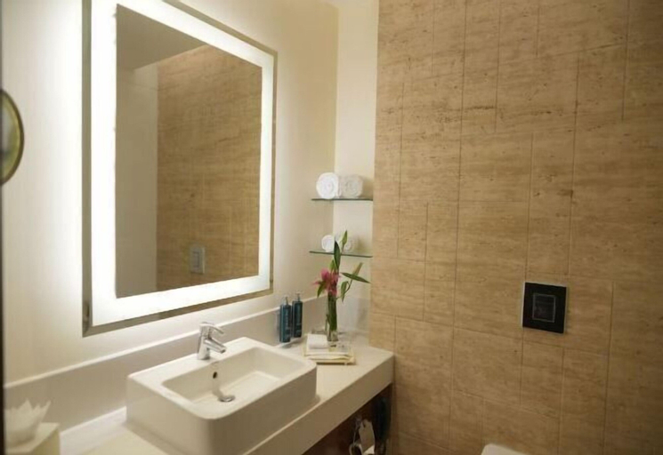 Bathroom 9