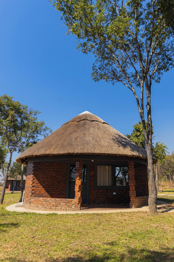 Exterior & Views, Spring Resort Restaurant and Lodge, Hurungwe