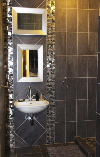 Bathroom 3, Bush Lovers Lodge, Waterberg