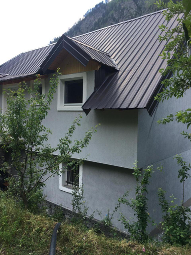 Exterior 5