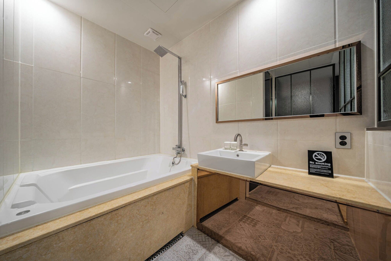 Bathroom 5, Casaday Hotel, Changwon