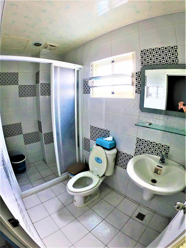 Shower 5, Islander B&B, Pingtung