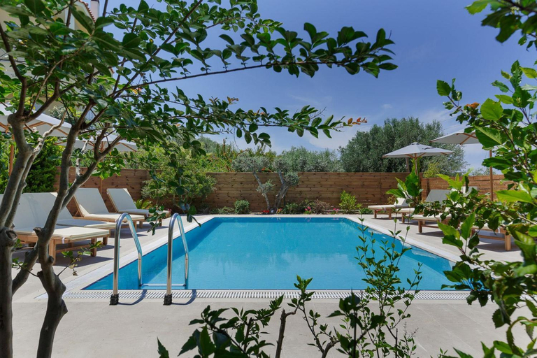 Others 5, Villa Simore, Crete