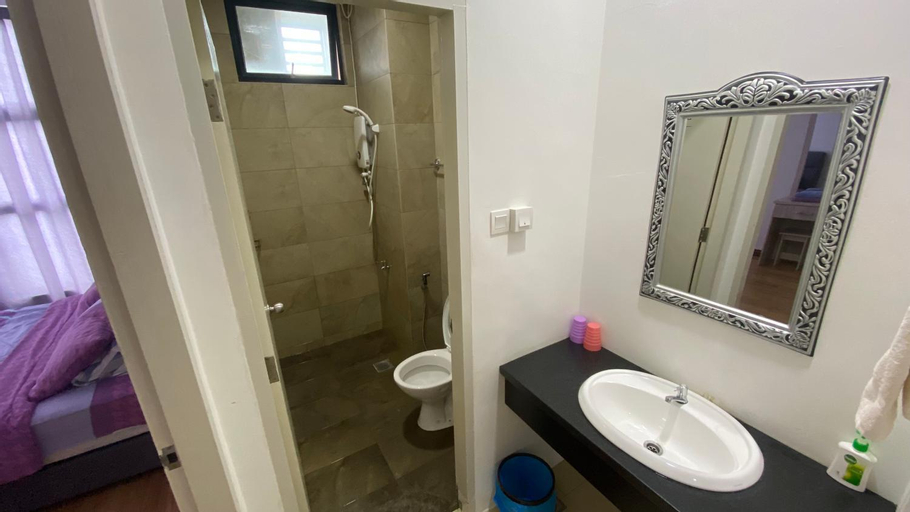 Bedroom 3, Roxy Apartment Kuching, Kuching