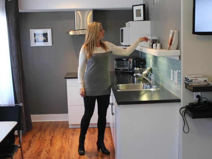 Others 5, Merrickville Guest Suites, Leeds and Grenville