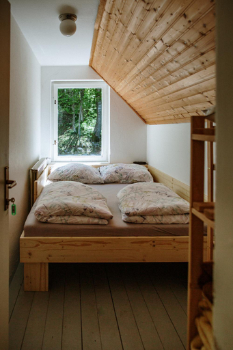 Bedroom 2, Dom na Slivnici, Cerknica