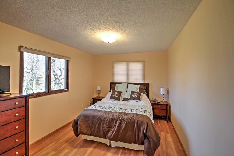 Bedroom 2, Quaint Duluth Hideaway w/ Private Fenced-In Yard!, Saint Louis