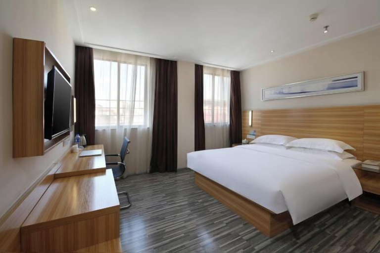 Bedroom 16