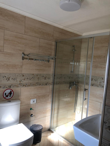 Bedroom 3, Bujtina Gjana, Kukësit