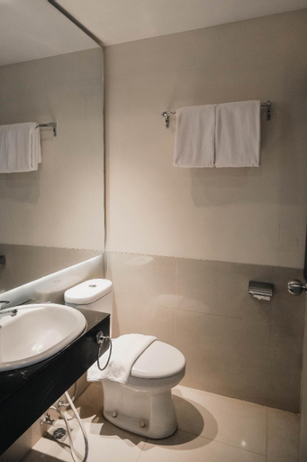 Bathroom 12