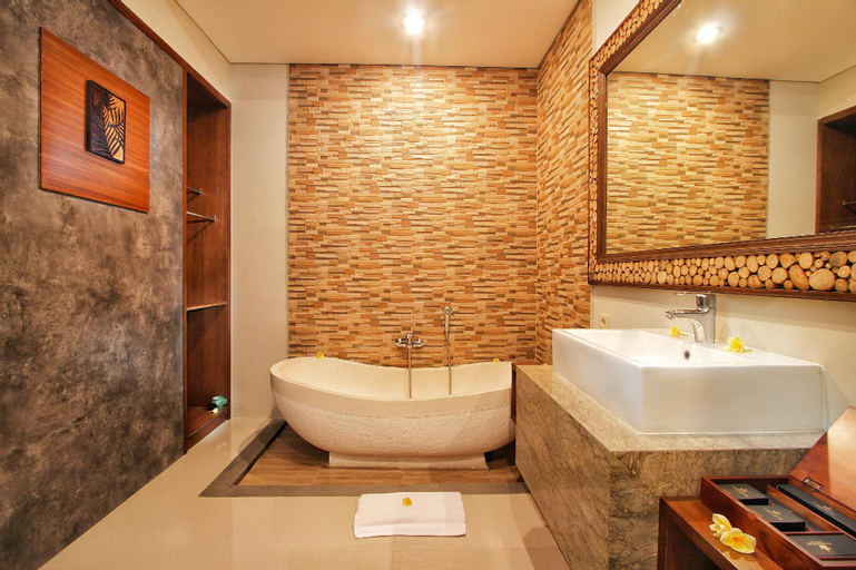 Bathroom 14