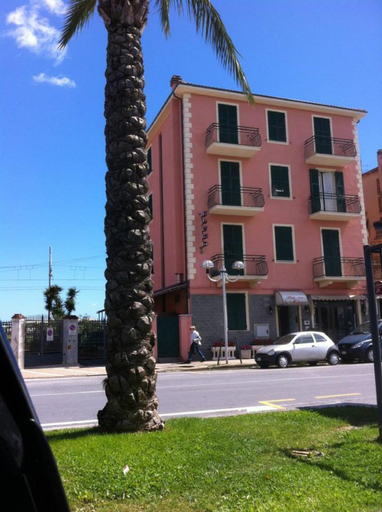Exterior & Views 1, Hotel La Milanese, Savona