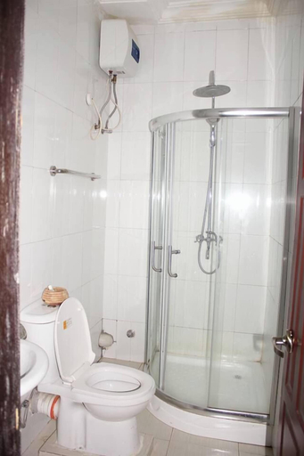 Bathroom 3, Bestway Luxury Suites, AbujaMun