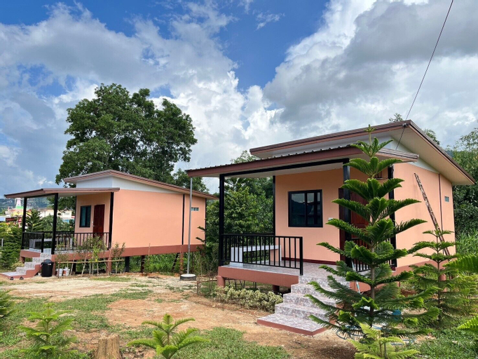 Exterior 16