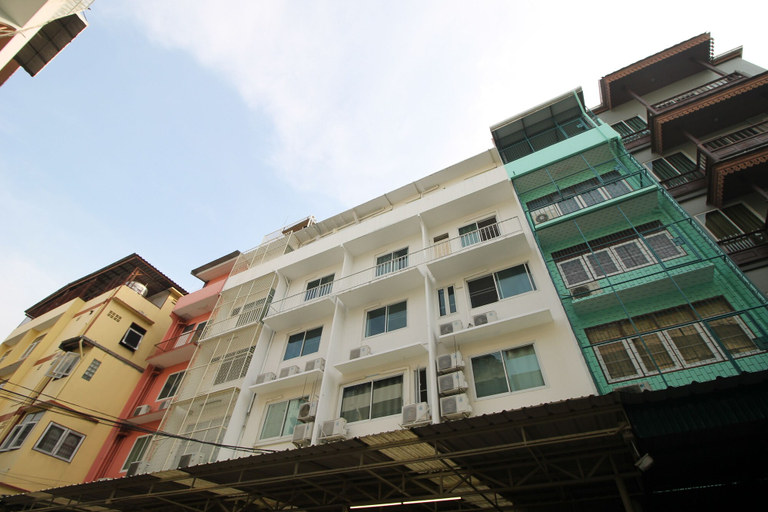 Exterior & Views 2, Baan Nampetch Hostel, Phra Nakhon