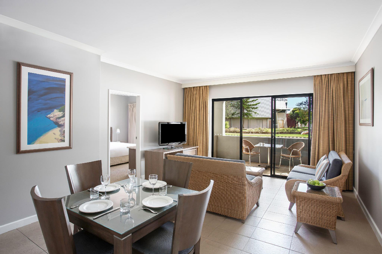 Dining Room 15