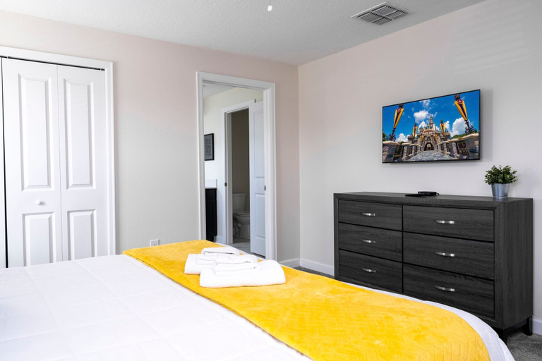 Room 5, Fabulous 4B 3BA Neardisney Championsgat Waterpark, Osceola